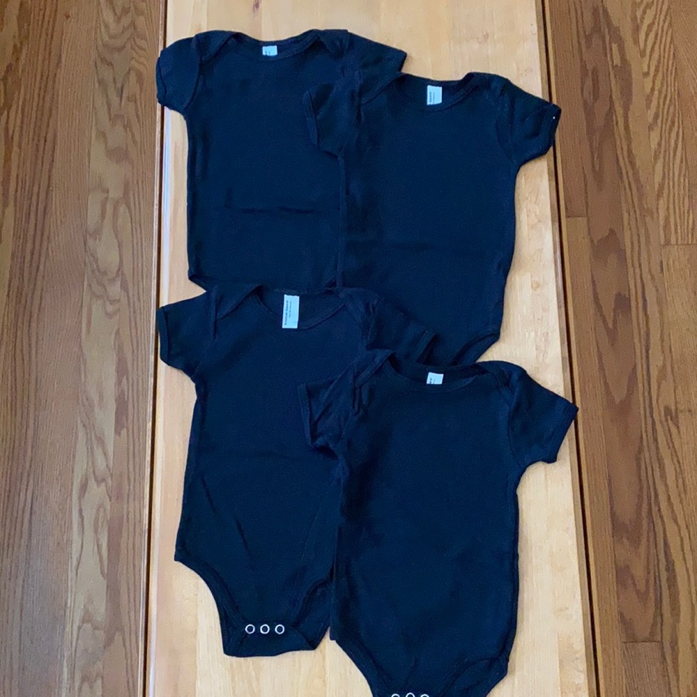 Set of 4 of American Apparel Baby Rib Collection Black Onesies sz3-6 months NWOT